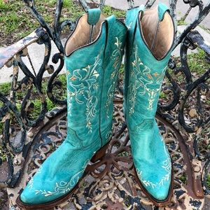 Corral Circle G Turquoise Snip Toe Boots